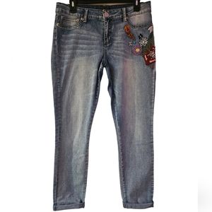 Twentyone Black by Rue21 Lt wash Embroidered Skinny jeans Sz.13/14